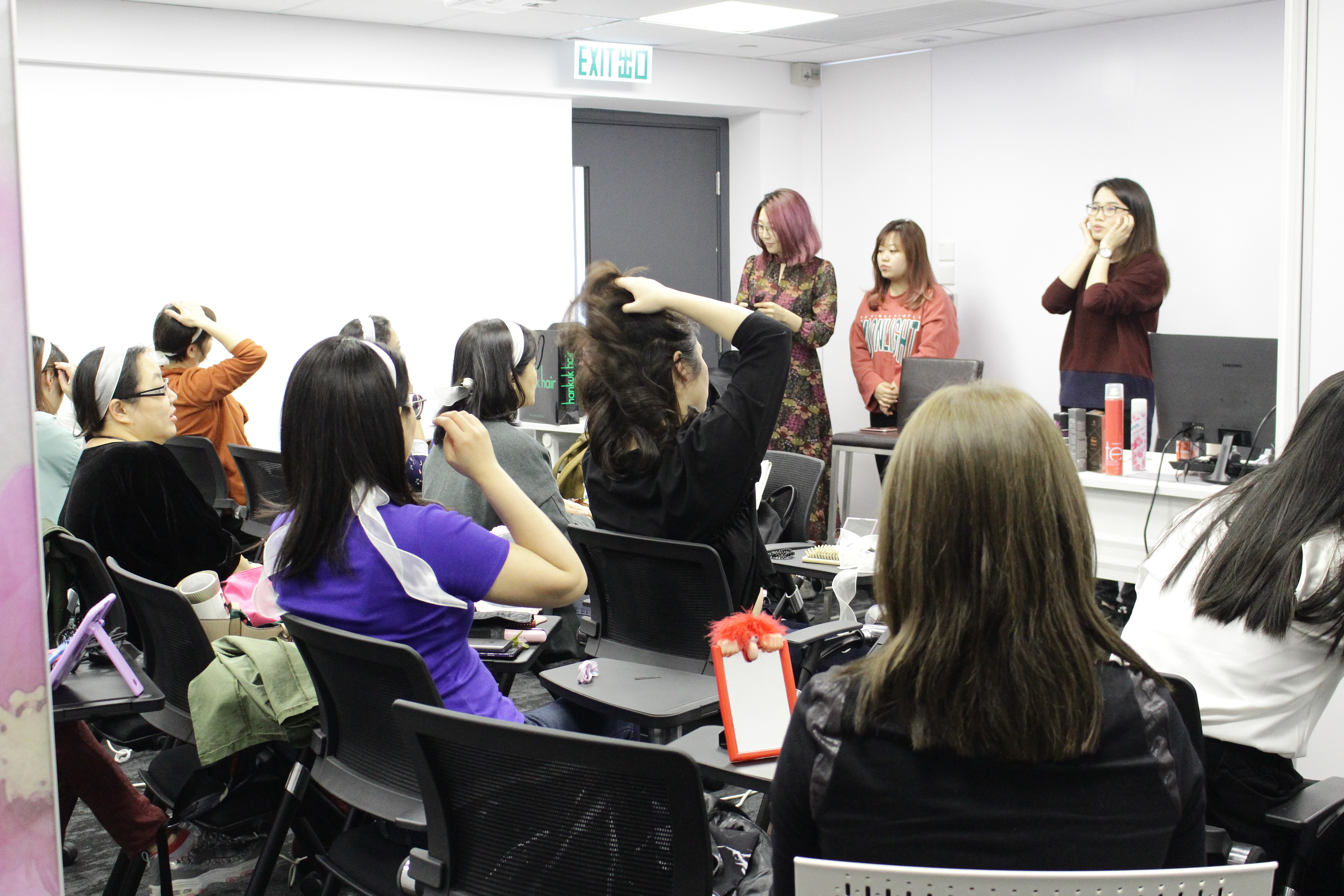 表格內容依…排序