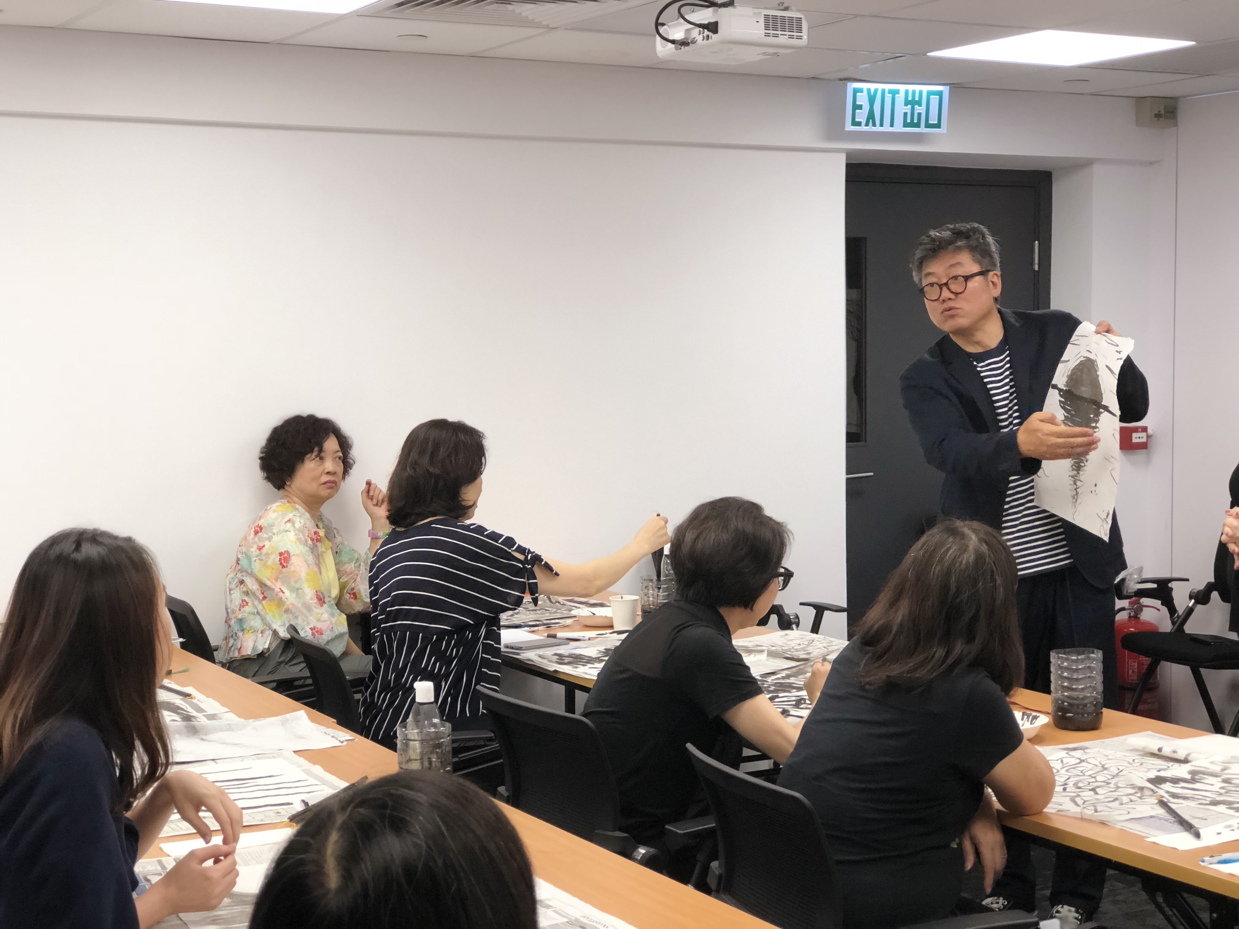 表格內容依…排序